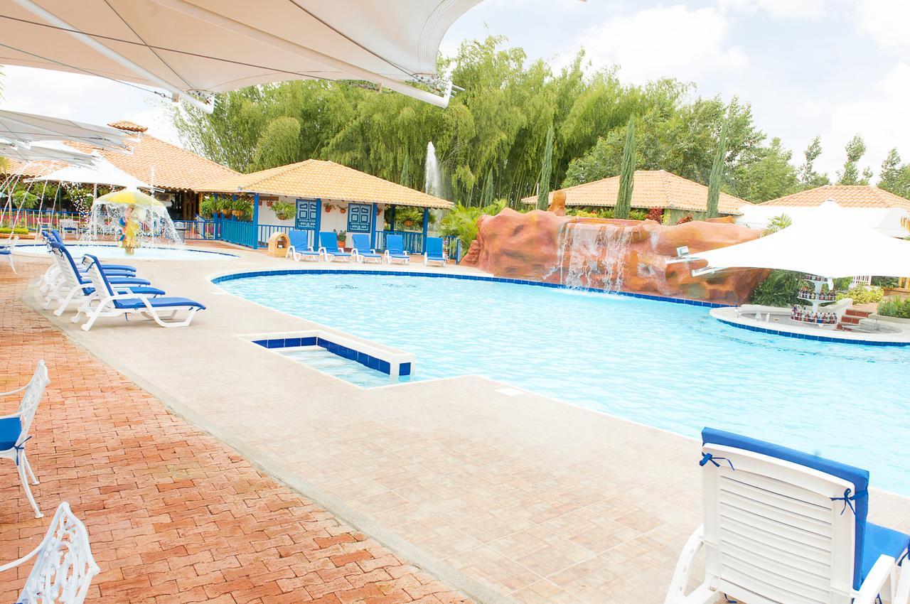 Hotel Campestre Tardes Calenas Yumbo Buitenkant foto