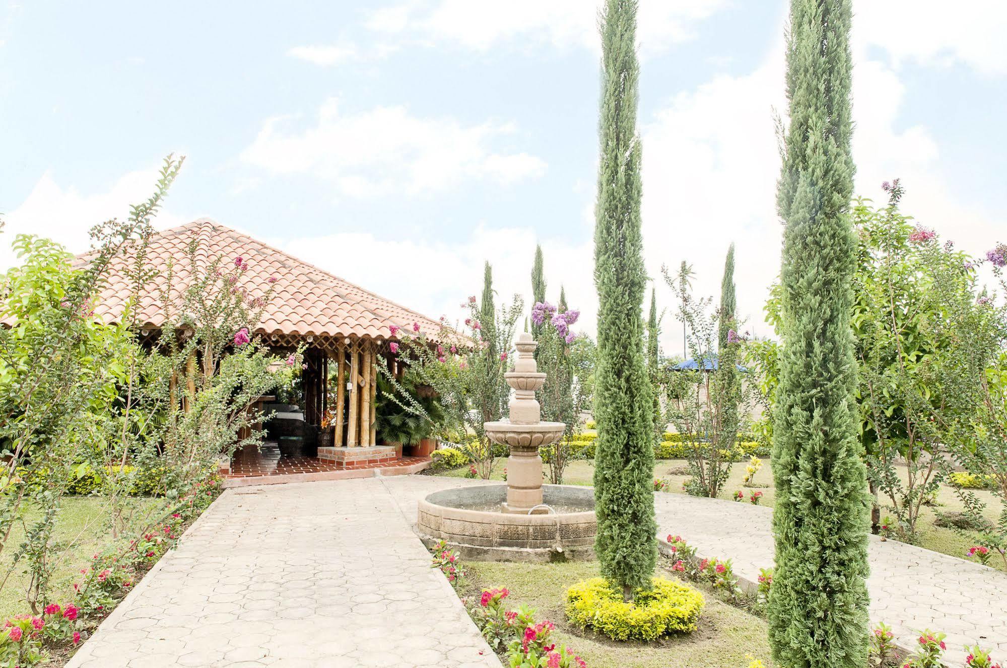 Hotel Campestre Tardes Calenas Yumbo Buitenkant foto